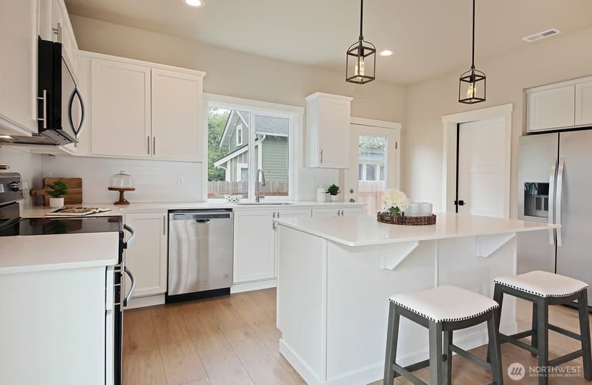 Property photo for 683 3rd Street #1(A), Langley photo 11