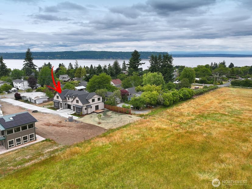 Property photo for 683 3rd Street #1(A), Langley
