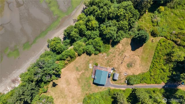 Property photo for 4745 Saratoga Road, Langley photo 5