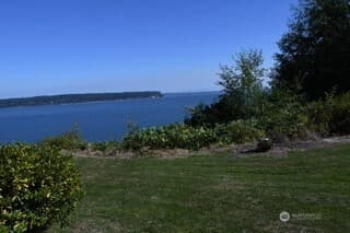 Property photo for 4745 Saratoga Road, Langley photo 2