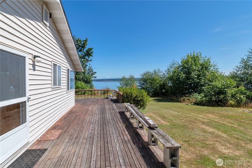 Property photo for 4745 Saratoga Road, Langley photo 7