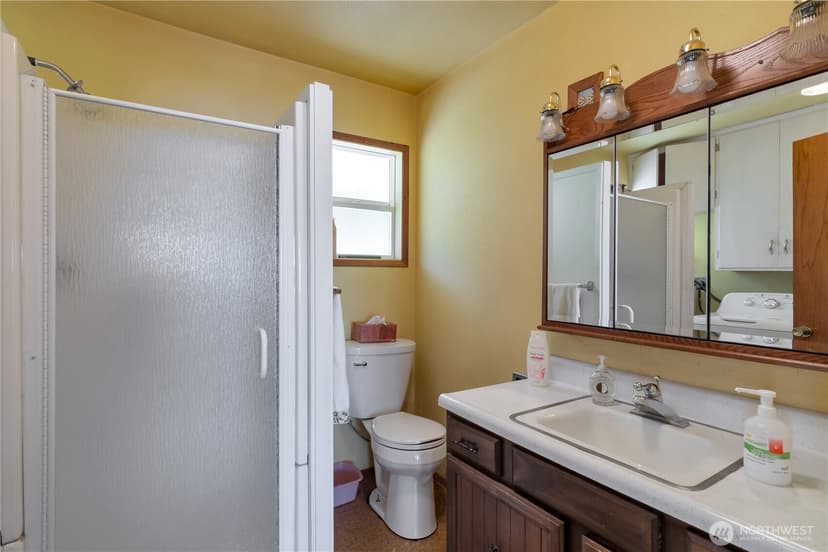 Property photo for 4745 Saratoga Road, Langley photo 15