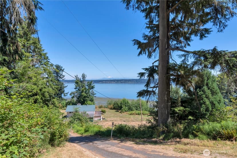 Property photo for 4745 Saratoga Road, Langley photo 6