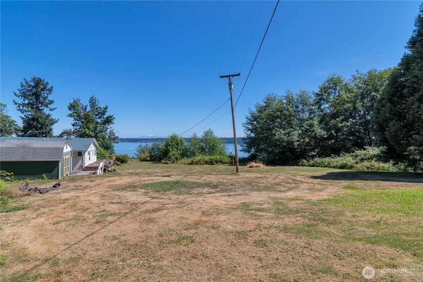 Property photo for 4745 Saratoga Road, Langley photo 17