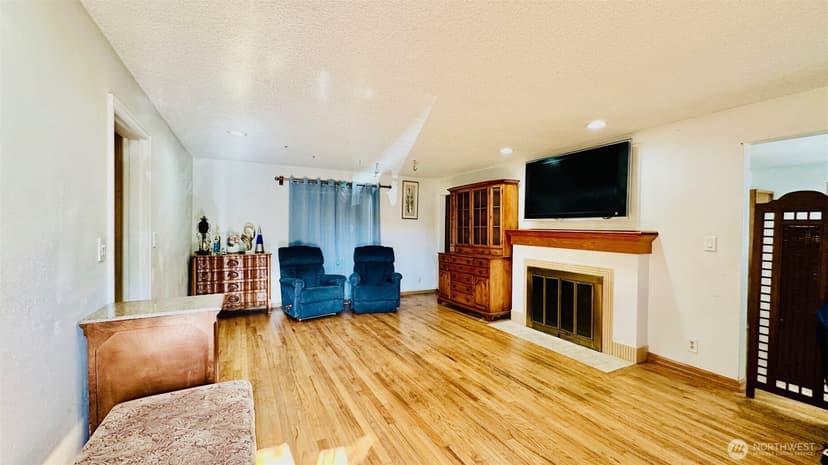 Property photo for 12238 4th Avenue NW, Seattle photo 4