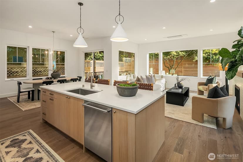 Property photo for 365 Newton Street, Seattle photo 15