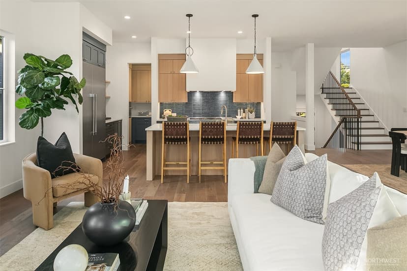 Property photo for 365 Newton Street, Seattle photo 12