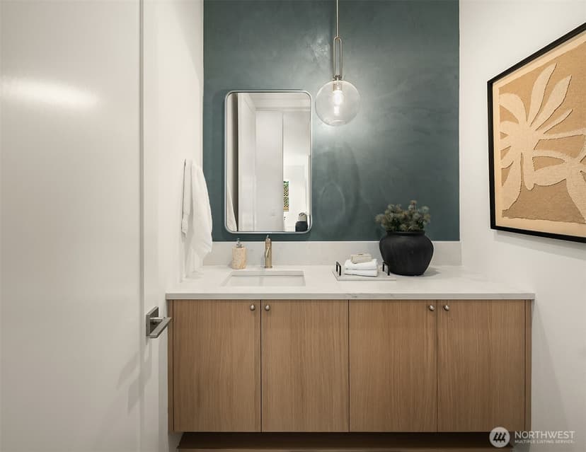 Property photo for 365 Newton Street, Seattle photo 17