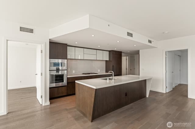 Property photo for 188 Bellevue Way NE #412, Bellevue photo 5