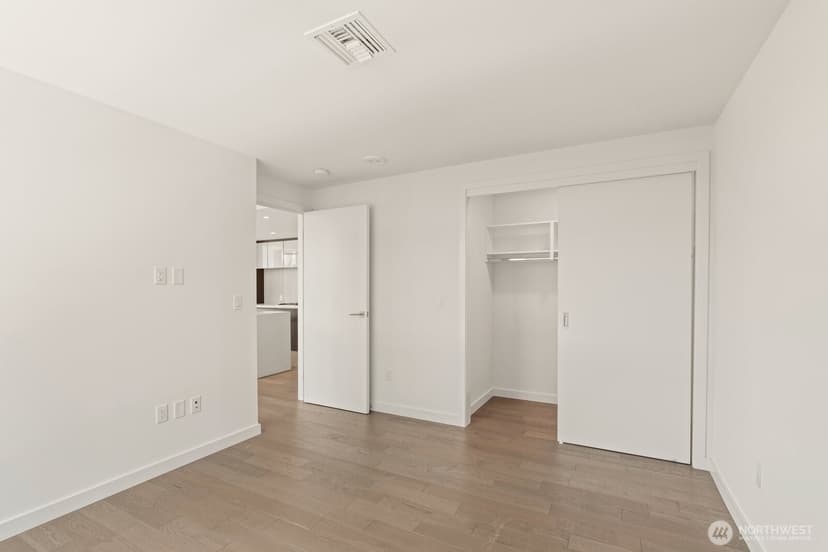 Property photo for 188 Bellevue Way NE #412, Bellevue photo 16