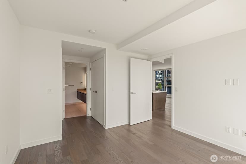 Property photo for 188 Bellevue Way NE #412, Bellevue photo 11