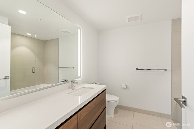 Property photo for 188 Bellevue Way NE #412, Bellevue photo 17