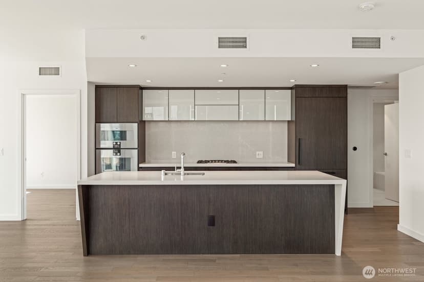 Property photo for 188 Bellevue Way NE #412, Bellevue photo 6