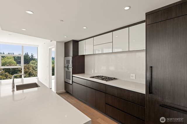 Property photo for 188 Bellevue Way NE #412, Bellevue photo 4