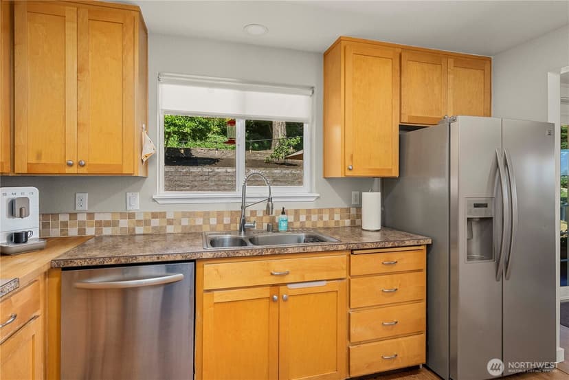 Property photo for 124 66th Avenue E, Fife photo 14