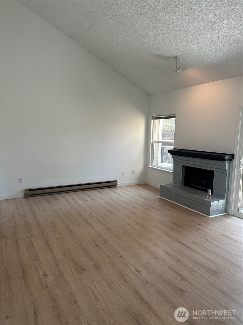 Property photo for 820 Cady Rd #J305, Everett photo 2