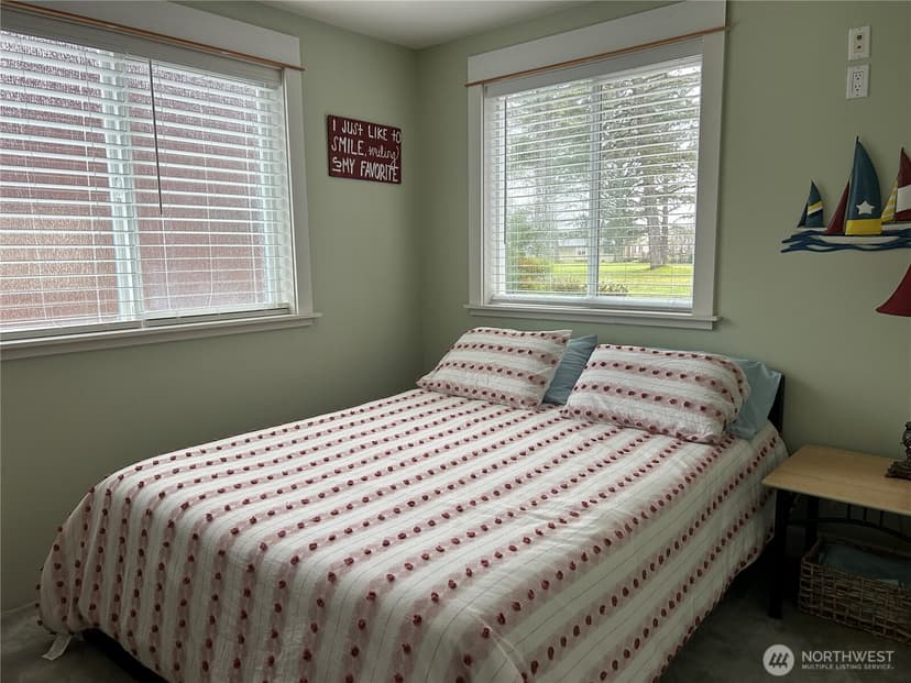 Property photo for 433 Dolphin Avenue NE, Ocean Shores photo 12
