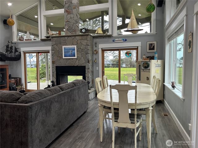 Property photo for 433 Dolphin Avenue NE, Ocean Shores photo 3