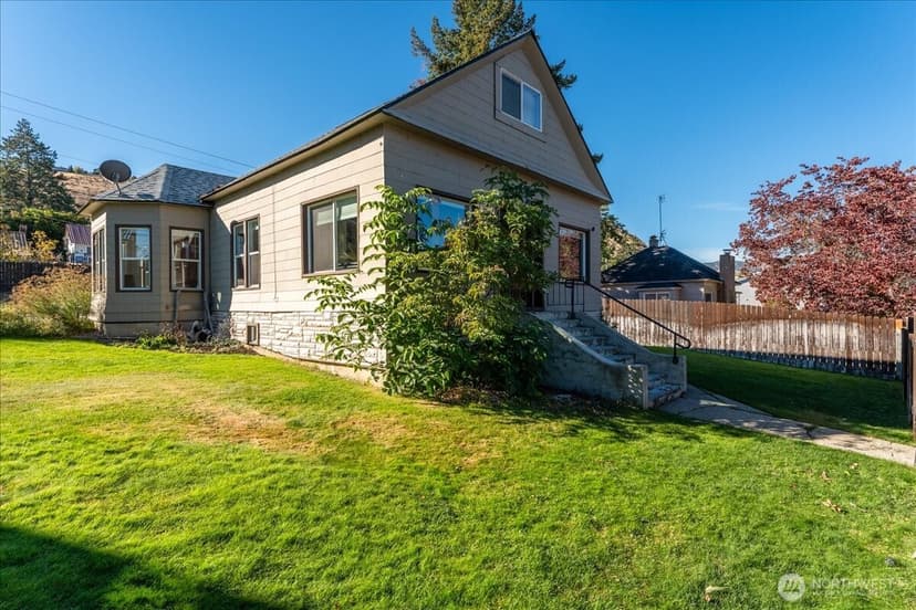 Property photo for 2213 W Woodin Avenue, Chelan photo 9