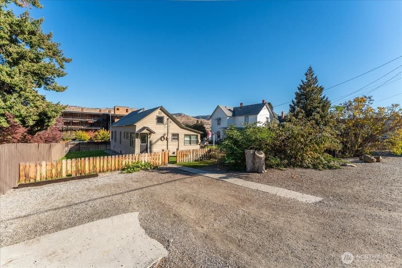 Property photo for 2213 W Woodin Avenue, Chelan photo 3