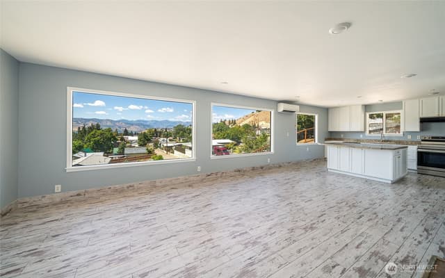 Property photo for 505 N Navarre Street, Chelan