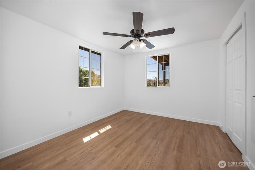 Property photo for 325 E Highland Avenue, Chelan photo 38