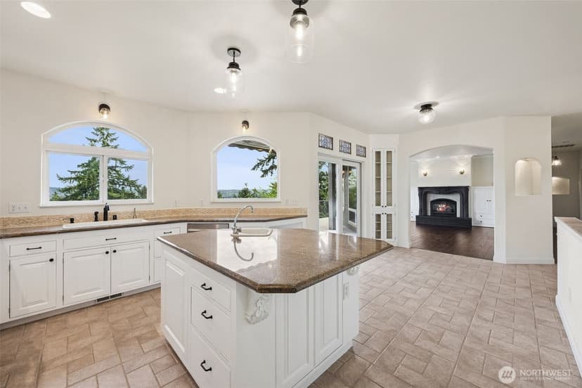 Property photo for 10910 48th Street Ct E, Edgewood photo 8