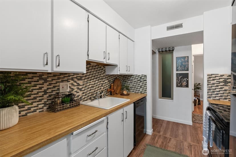 Property photo for 12515 NE 145th Place #D121, Kirkland photo 10
