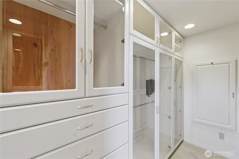 Property photo for 18306 Ridgefield Road NW, Shoreline photo 23