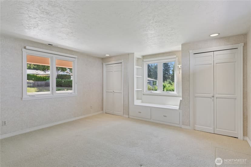Property photo for 18306 Ridgefield Road NW, Shoreline photo 25