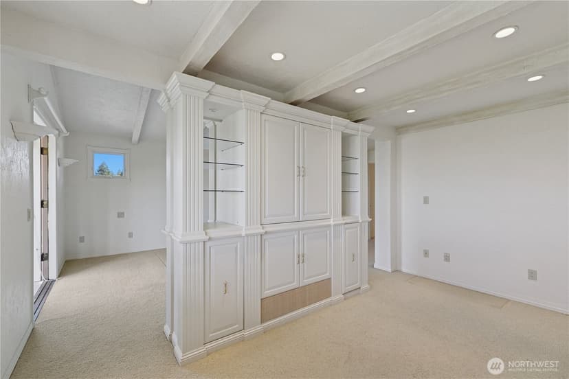 Property photo for 18306 Ridgefield Road NW, Shoreline photo 19