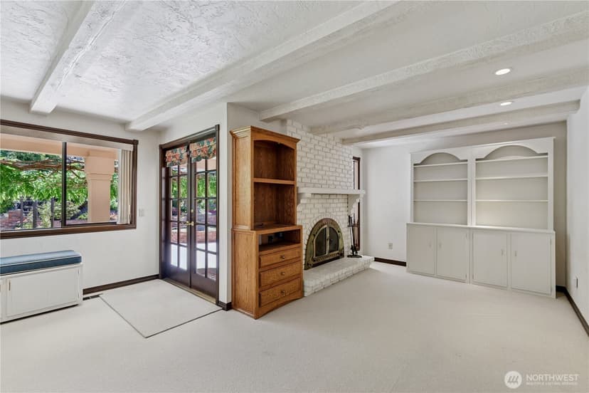 Property photo for 18306 Ridgefield Road NW, Shoreline photo 14