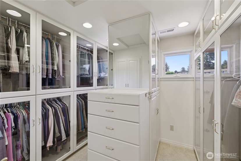Property photo for 18306 Ridgefield Road NW, Shoreline photo 22