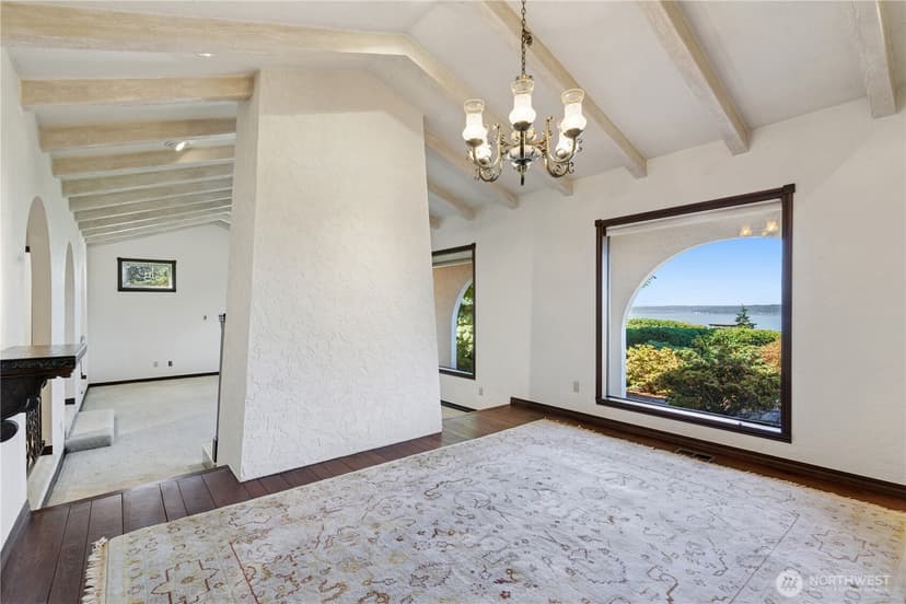 Property photo for 18306 Ridgefield Road NW, Shoreline photo 8
