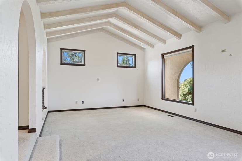 Property photo for 18306 Ridgefield Road NW, Shoreline photo 7