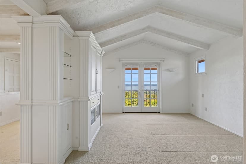 Property photo for 18306 Ridgefield Road NW, Shoreline photo 18