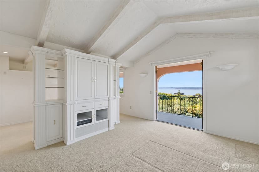 Property photo for 18306 Ridgefield Road NW, Shoreline photo 17