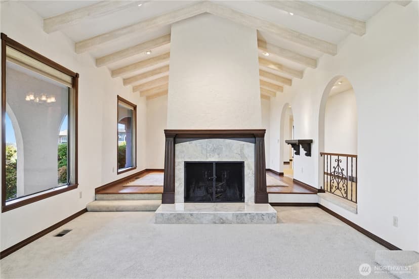 Property photo for 18306 Ridgefield Road NW, Shoreline photo 6