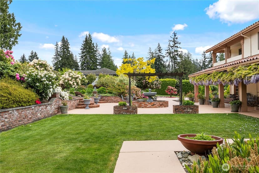 Property photo for 18306 Ridgefield Road NW, Shoreline photo 2