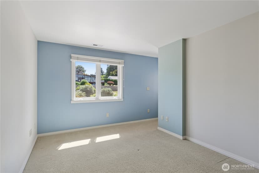 Property photo for 18306 Ridgefield Road NW, Shoreline photo 26