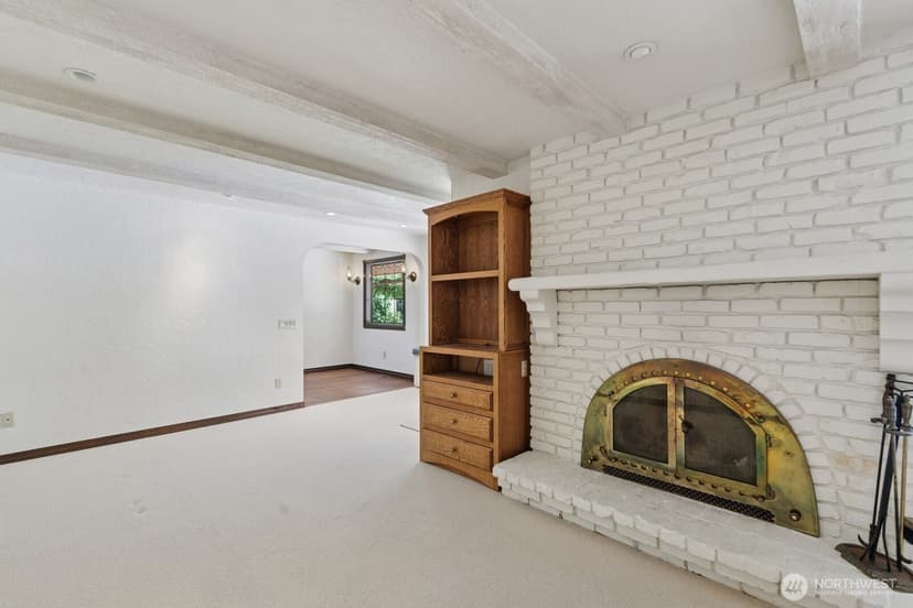 Property photo for 18306 Ridgefield Road NW, Shoreline photo 15