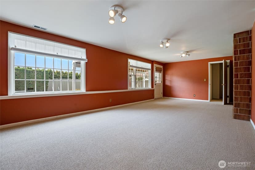 Property photo for 20215 24th Avenue NW, Shoreline photo 33
