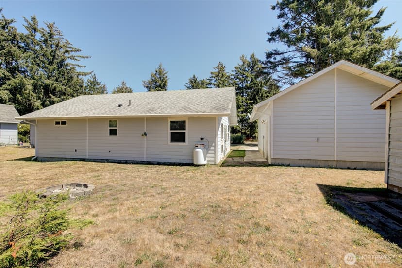 Property photo for 649 Sollecks Avenue SE, Ocean Shores photo 19