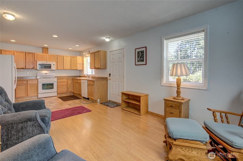 Property photo for 649 Sollecks Avenue SE, Ocean Shores photo 7