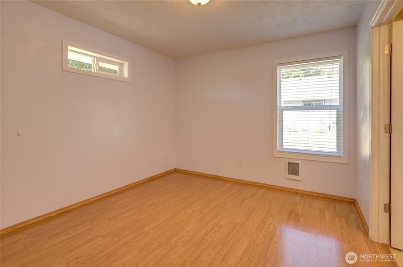 Property photo for 649 Sollecks Avenue SE, Ocean Shores photo 9