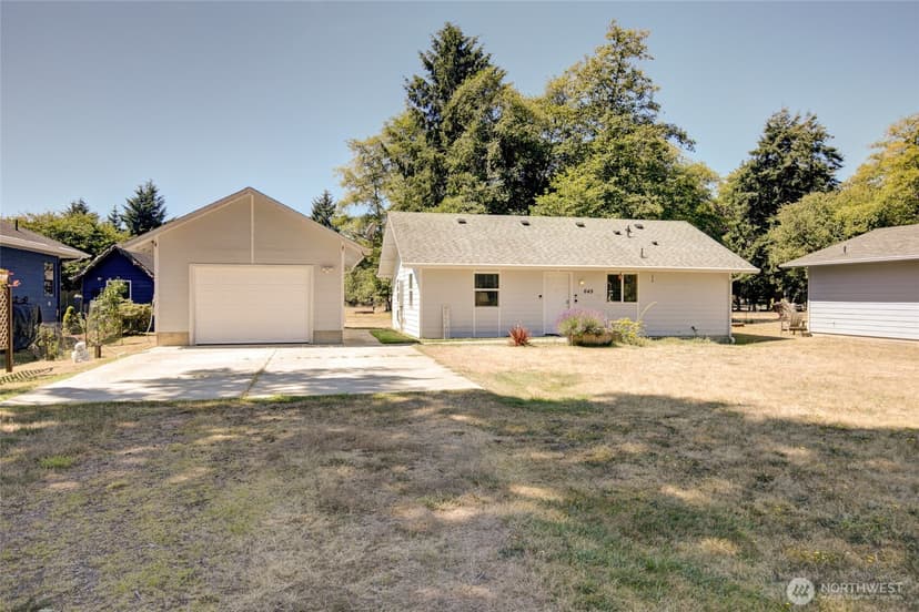 Property photo for 649 Sollecks Avenue SE, Ocean Shores