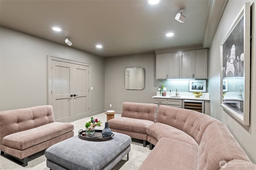 Property photo for 1321 S Sunset Drive, Tacoma photo 35