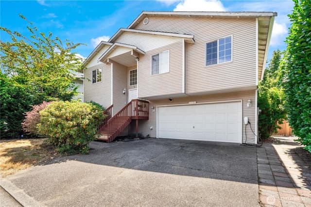 Property photo for 5620 seahurst Avenue, Everett