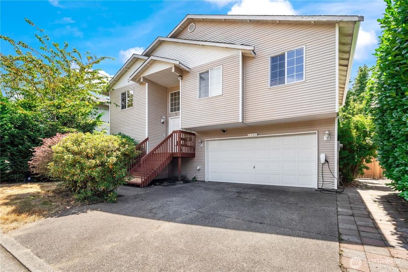 Property photo for 5620 seahurst Avenue, Everett