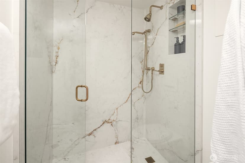 Property photo for 1620 43rd Avenue E #8C, Seattle photo 22